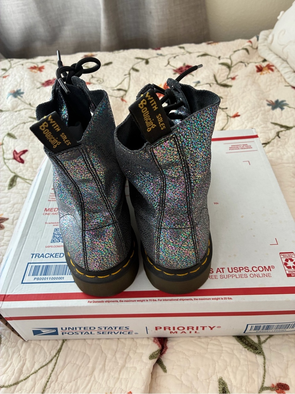 Dr. Martens Pascal Size 10 EU 42 Sparkle Iridescent Crackle Lace Up Combat Boots - Picture 3 of 7